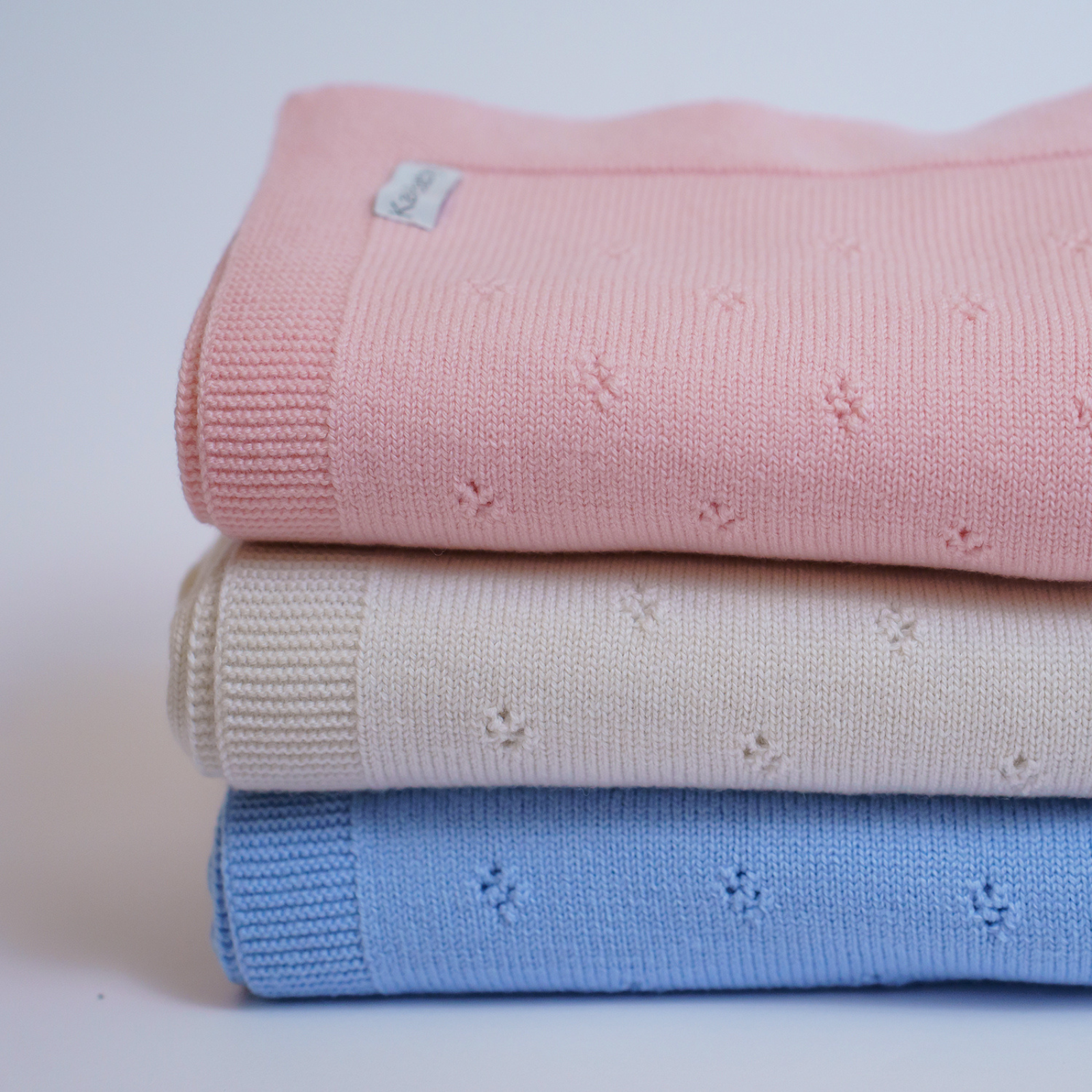 DreamWeave Blanket - Powder Pink - 70x95 cm