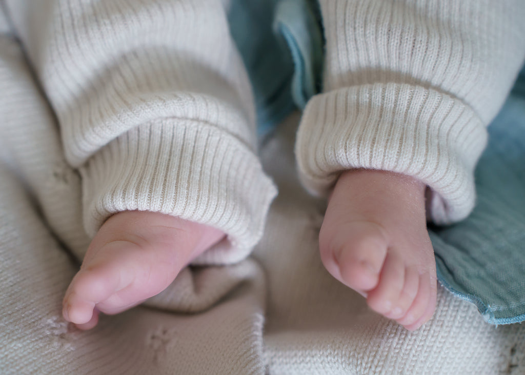 Comfortable ribbed knit pants made from 100% RWS certified merino wool. Soft, stretchy, and breathable, these sustainable baby pants provide warmth without overheating, allowing little ones to move freely every day.