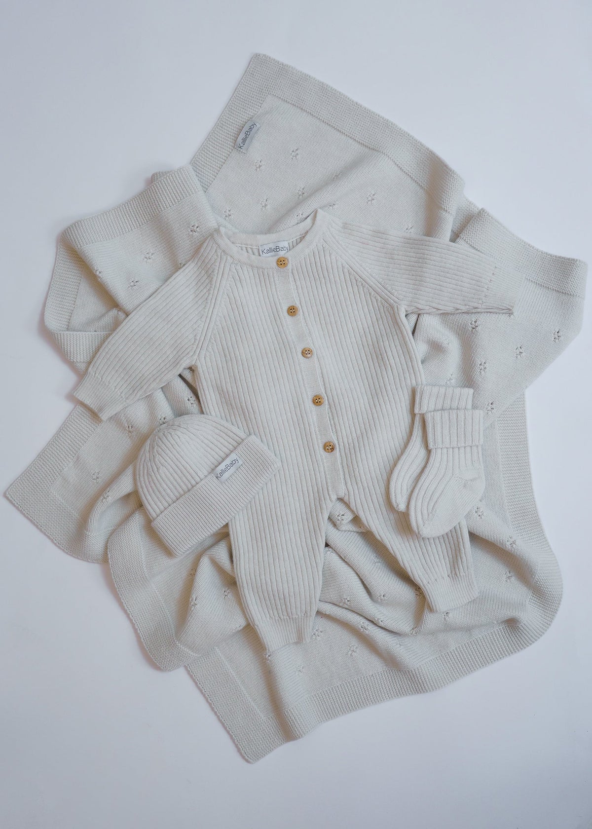 Newborn Comfort Set - Beige - 4 pcs