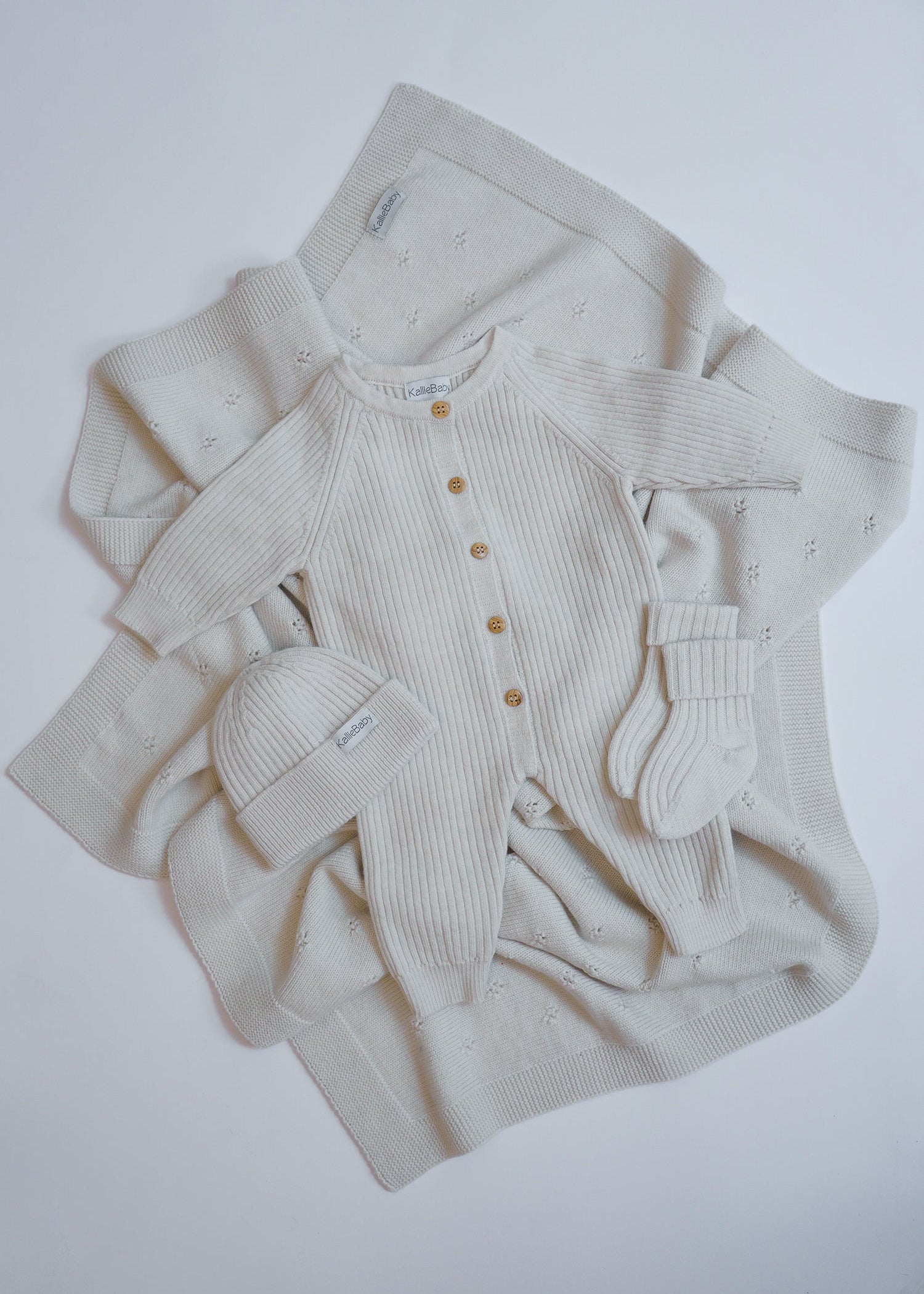Newborn Comfort Set - Beige - 4 pcs